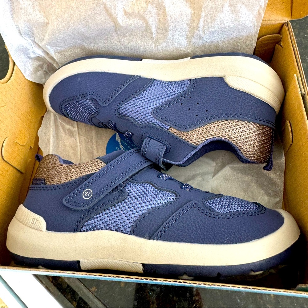 Stride rite brand new Winslow navy 9.5W